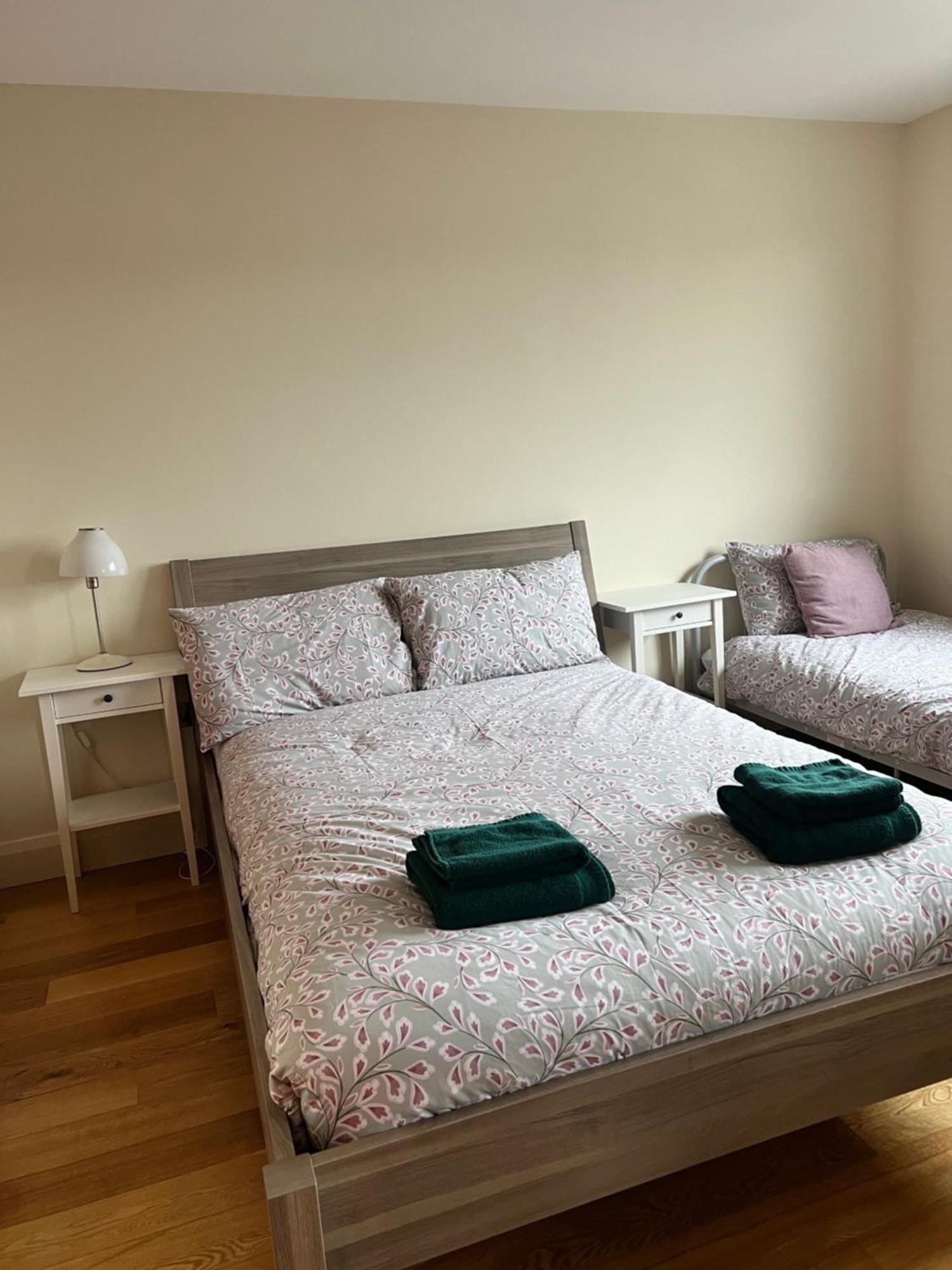 Penthouse Apartment - Town Centre, Sea Views, Secure Parking Portrush Exterior foto